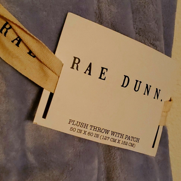 Rae Dunn SUPER MOM throw - Picture 3 of 4